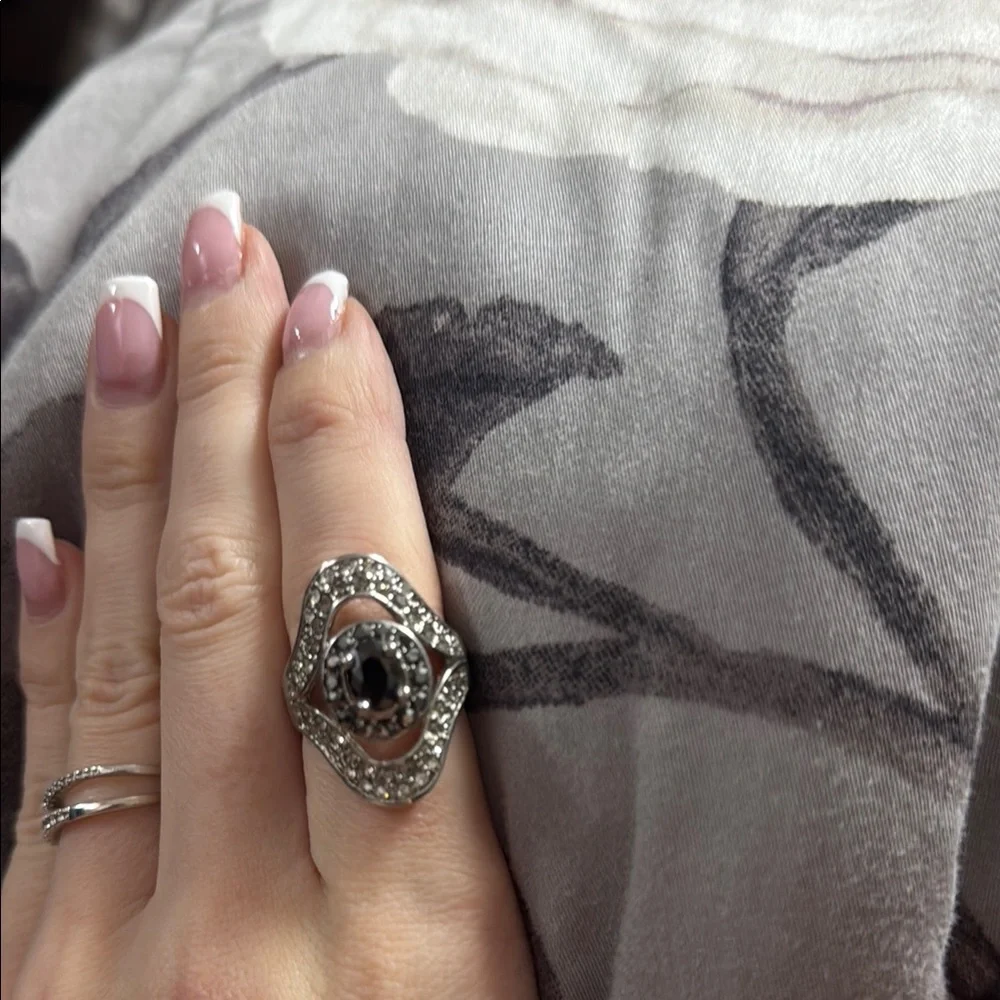 Statement ring - Picture 2 of 2